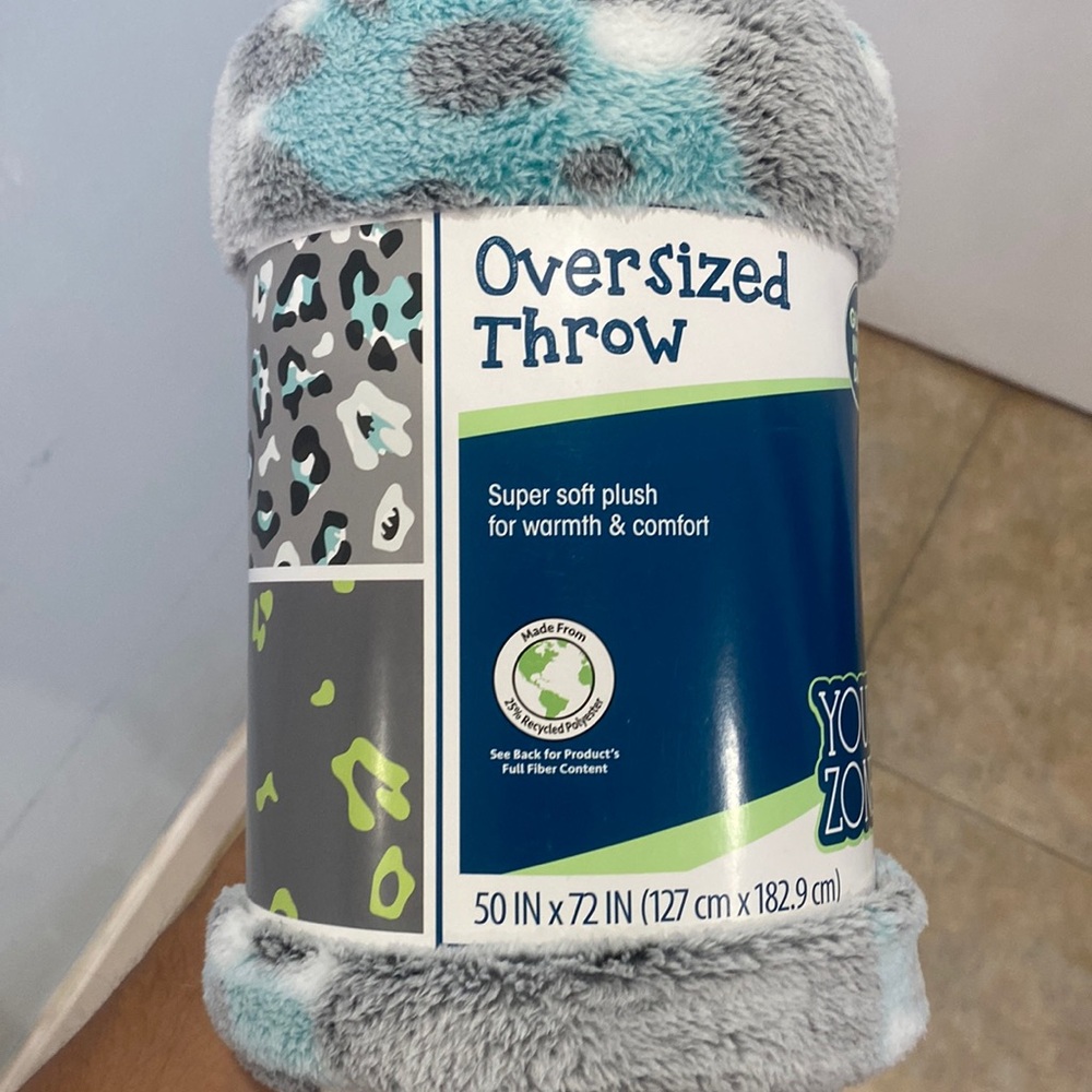 Oversized cozy blanket